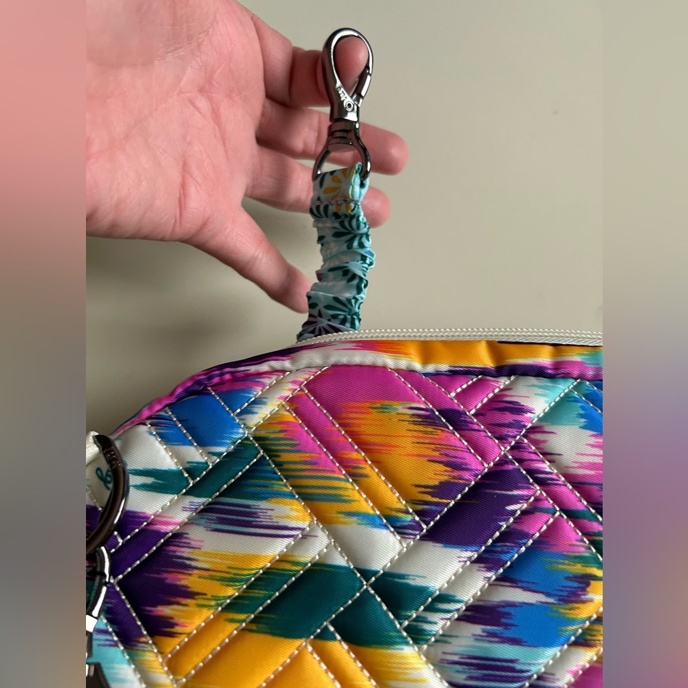 LUG HOVERCRAFT SLING BAG HEART IKAT MULTI NWT - Picture 4 of 6